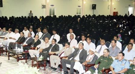 رئيس الجمهورية يلقي كلمته خلال لقائه بالأخوات قيادات وكوادر القطاع النسائي والجمعيات النسوية بمحافظة حضرموت أمس